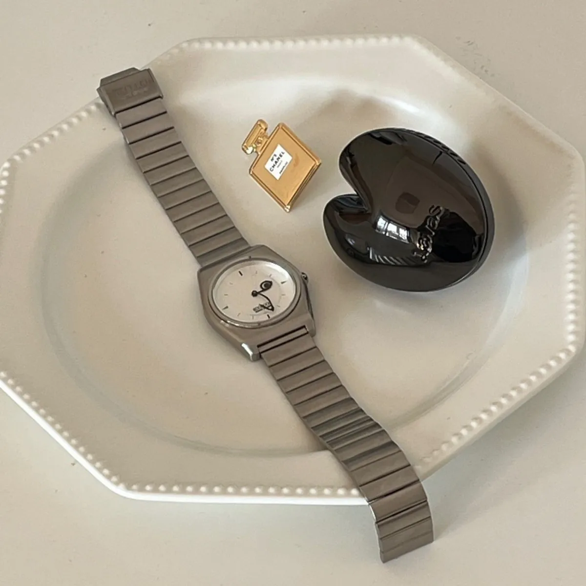 Jam Tangan Kuarsa Asli Jam Tangan Baja Cermin Safir Pergerakan Kuarsa Seri Mata Tuhan Desain Pribadi Diameter 40Mm 3ATM