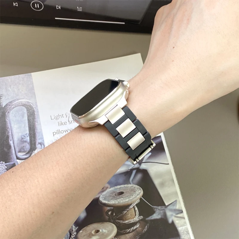 Cinturino in metallo per cinturino Apple Watch 49mm 45mm 41mm 44mm 40mm 42mm cinturino in acciaio inossidabile in Silicone cinturino iWatch Ultra 9 8 7 se