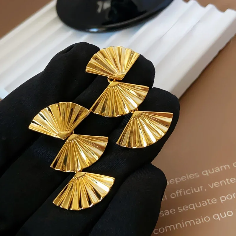

French Vintage Metal Fan-shaped Drop Earrings for Women Lady Fashion Elegant Daily Jewelry Gifts INS