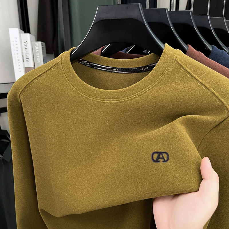 

High end brand velvet long sleeve men's T-shirt luxurious new fashion letter embossed round neck casual warm comfort sweater