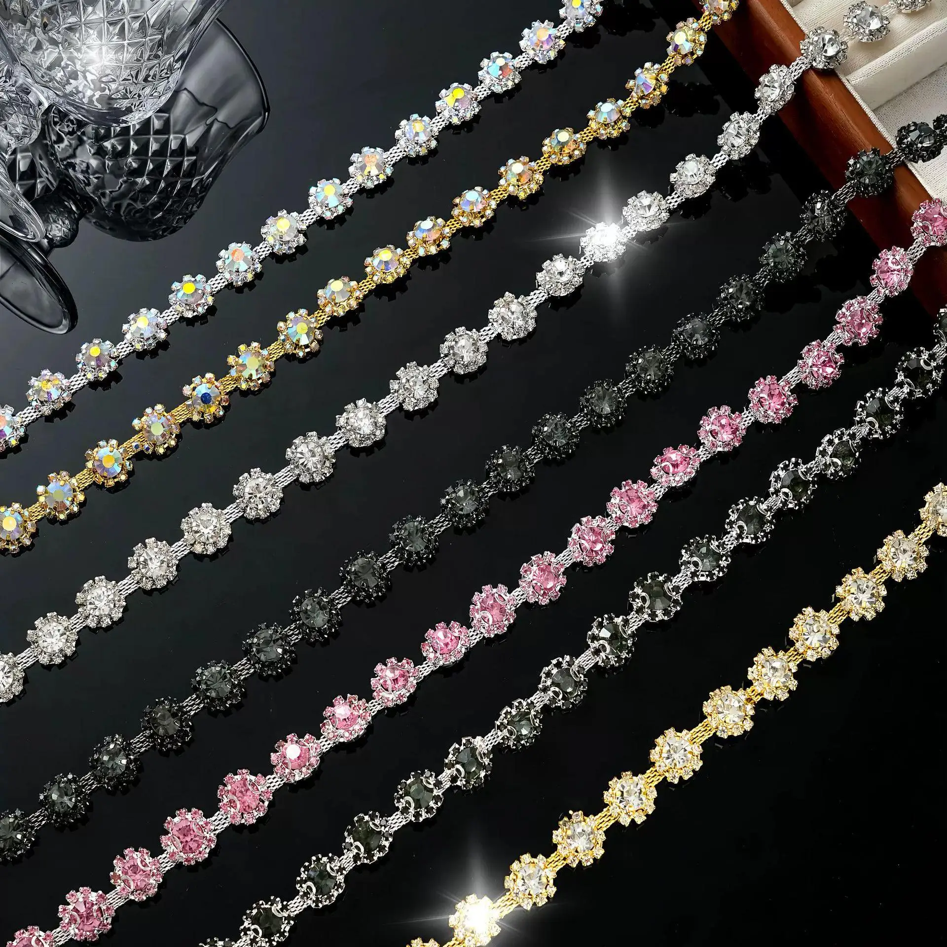 

10Yard Rhinestone Chain Crystal Diamond Accessories DIY Crafts Wedding Decoration Gift Sunflower Shape Shining Rhinestone Ribbon