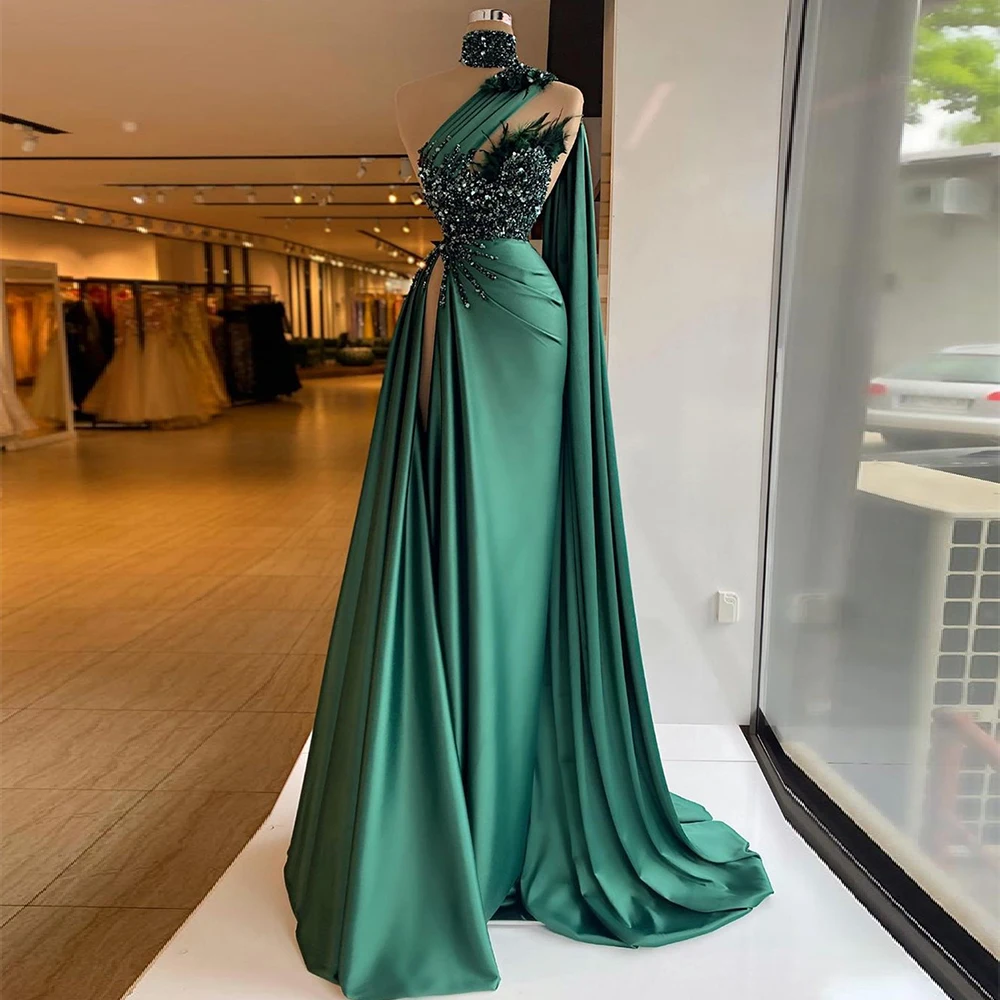 Robe de soirée en satin de Dubaï pour femmes, robe longue initiée, châle en plumes de perles de luxe, fente haute, robe de Rhformelle verte, robe de soirée, 2023