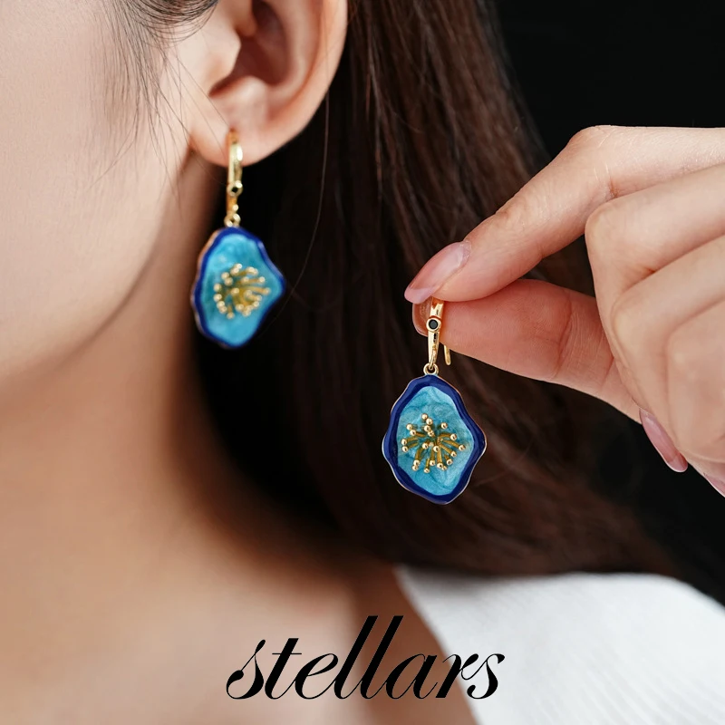 

Vintage Ear Hook Earrings with Irregular Zircon And Enamel Blue Flowers Lightweight Luxury Retro High-End Palace-Style Jewelry
