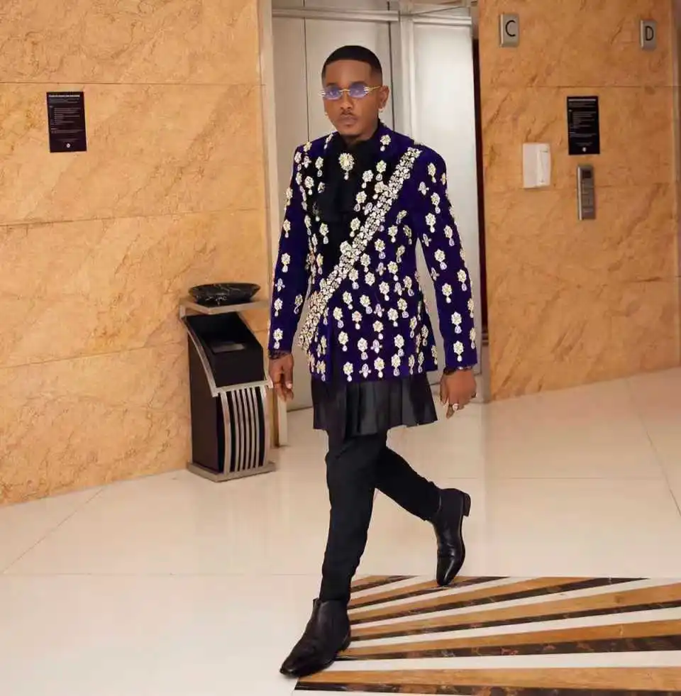 

Glitter Crystal Men Suit 2 Piece Velvet Blazer+Black Cotton Pant Trousers Wedding Tuxedo Formal Office Red Carpet Coat