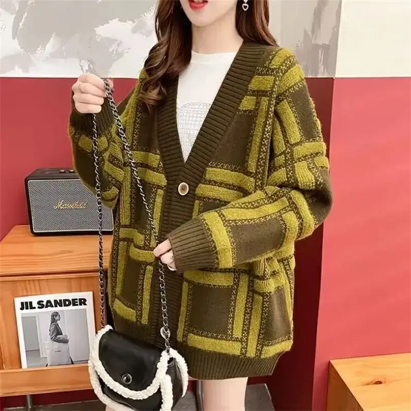 2024 Autumn/Winter New Korean Edition Loose Lazy Style Thick Knitted Cardigan Black and White Checkered Sweater