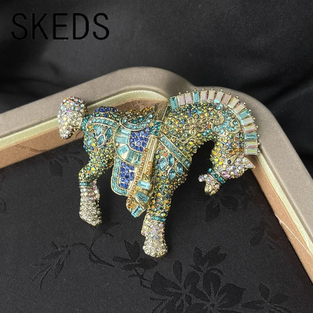 SKEDS Vintage Baroque Animal Brooches Large Size Horse Pins Mid-Century Creative Design Jewelry Shiny Rhinestones Corsages
