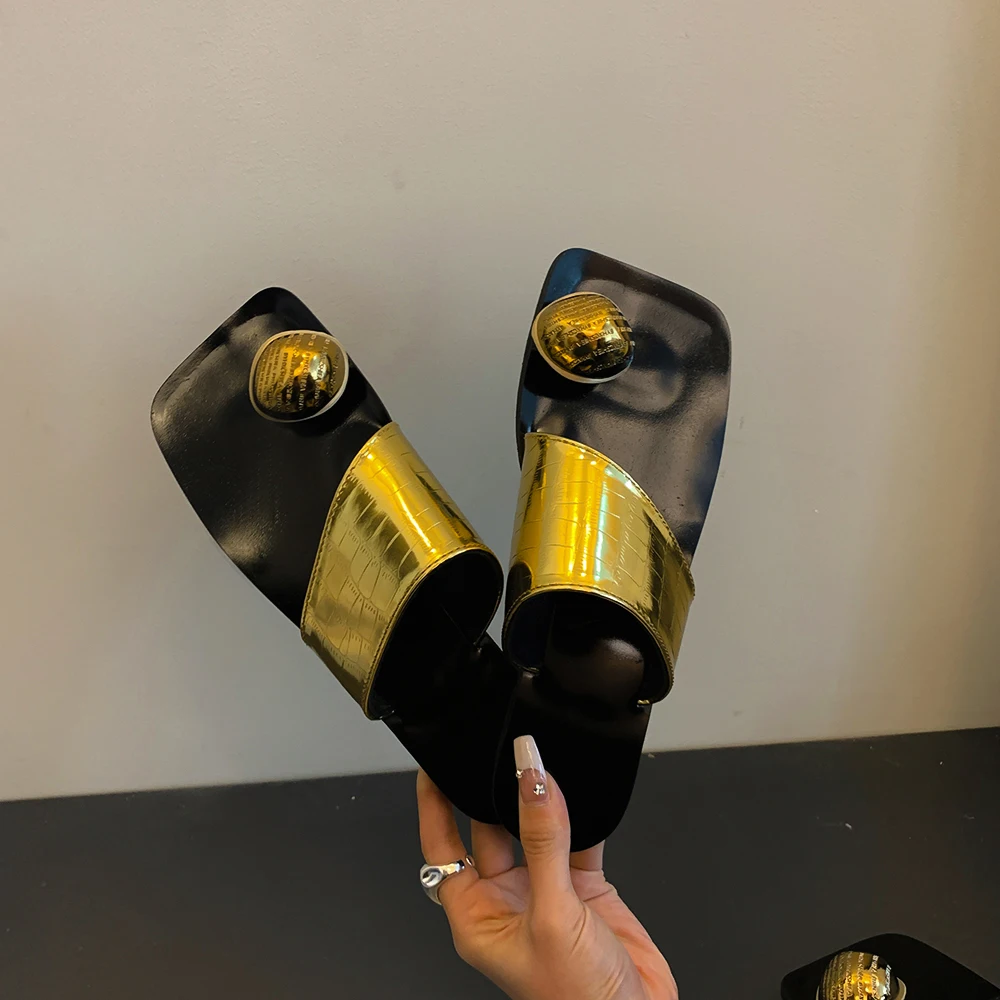 Shoes Woman 2025 Rubber Flip Flops Rivet Square Toe Slippers Flat Lady Hawaiian Girl Summer Scandals Slides Rome Shoes Rivet Wom