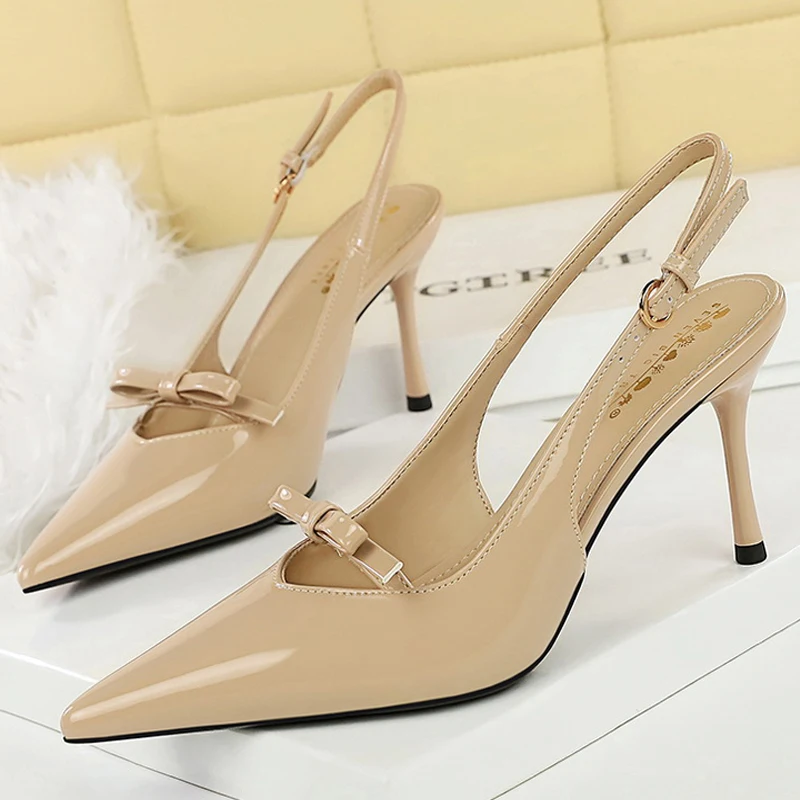 Les sandales à talon 8 cm tendance, confort et élégance pour les femmes modernes