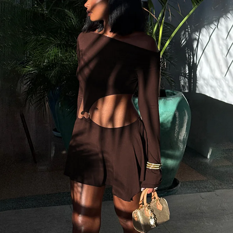 Gtpdplltไม่สมมาตรCutoutหนึ่งไหล่ชุดมินิฤดูใบไม้ร่วง2025แฟชั่นแขนยาวสีน้ําตาลเซ็กซี่คลับชุด