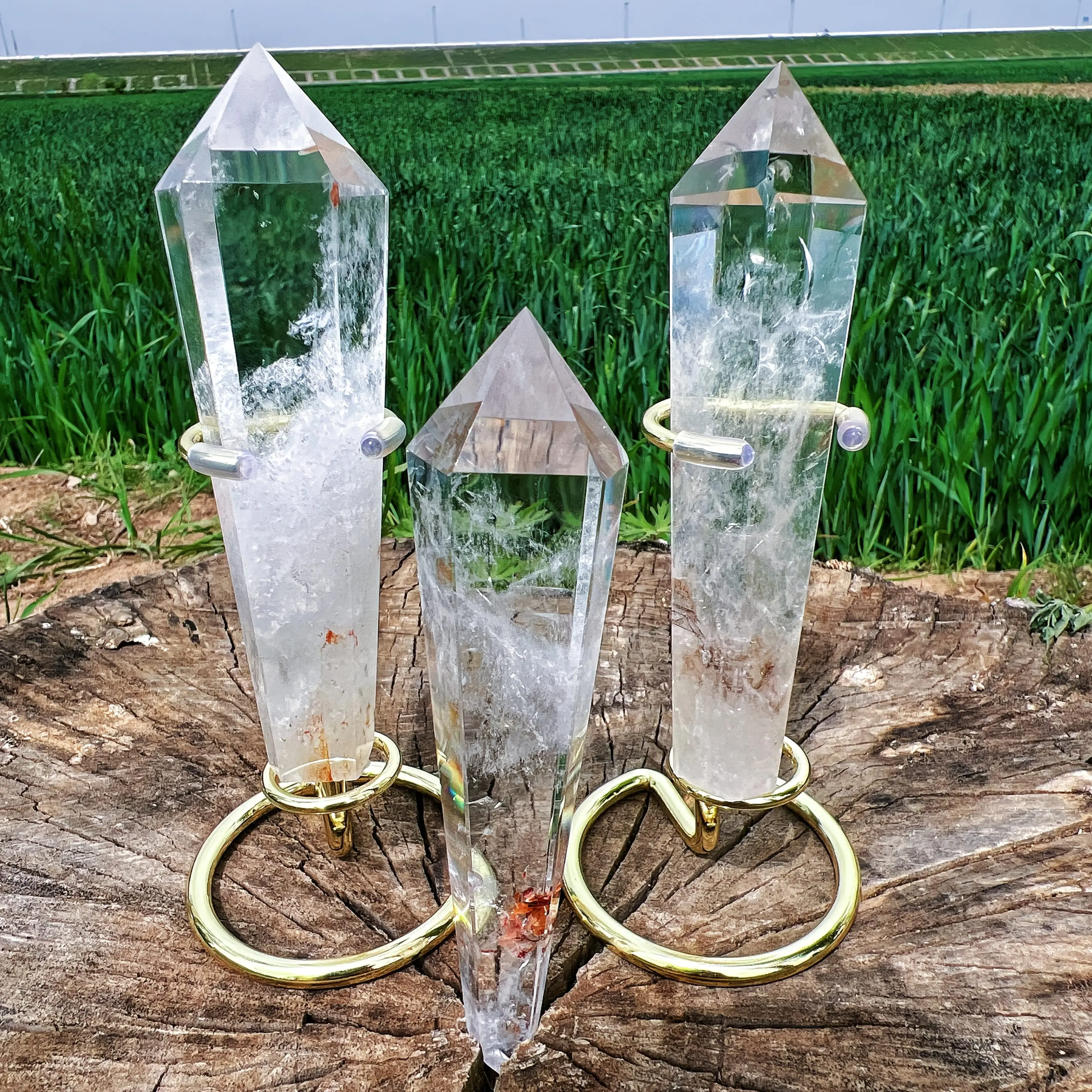 1pc White Crystal Wand, Polished Crystal for Meditation, Elegant Natural Stone Decor for Home & Office, Ideal Holiday Day Gift