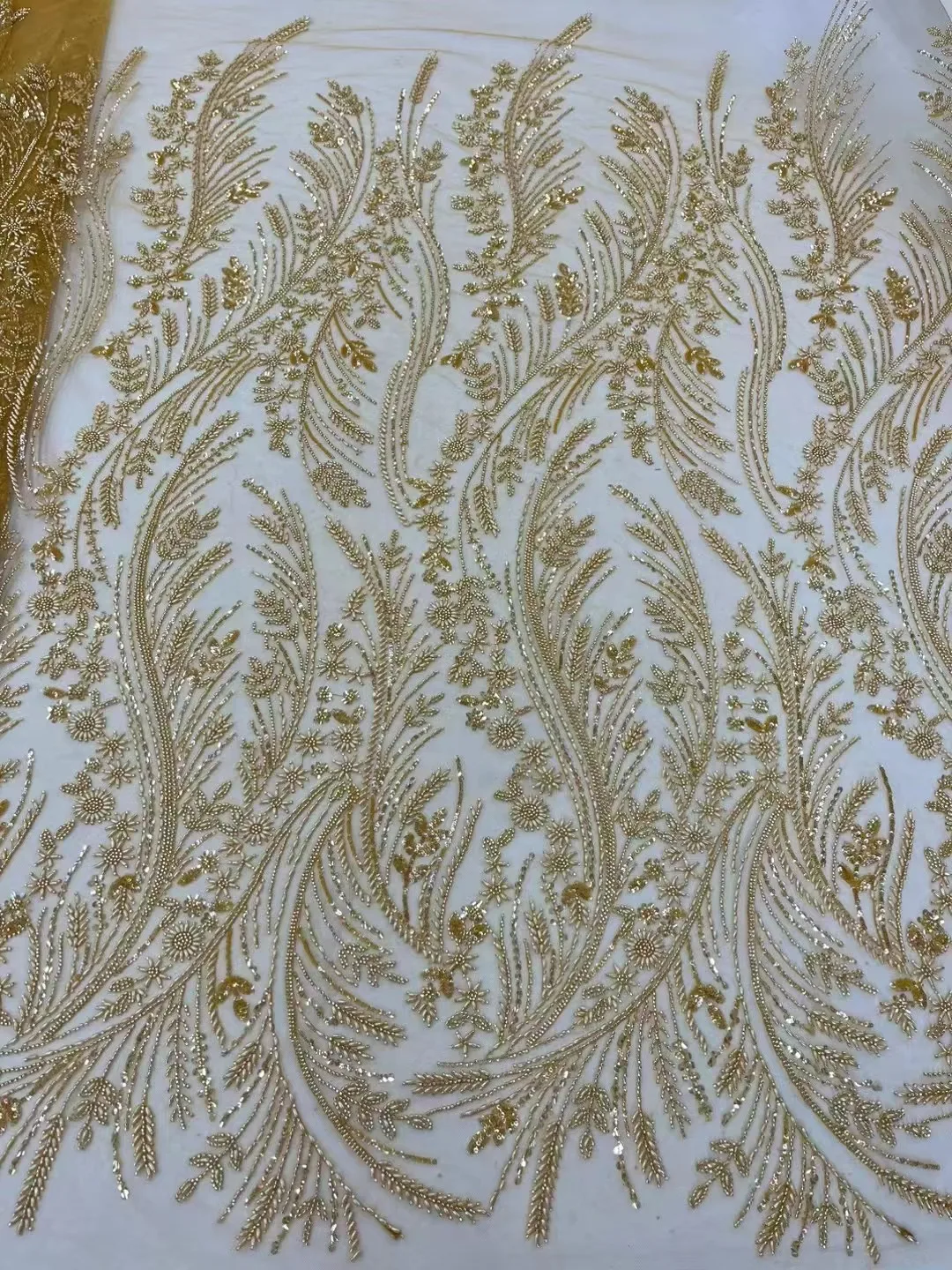 

High Quality Fashion 2023 African Tulle Embroidered Lace Fabric With Sequins Beads For Wedding Dress Party Sewing