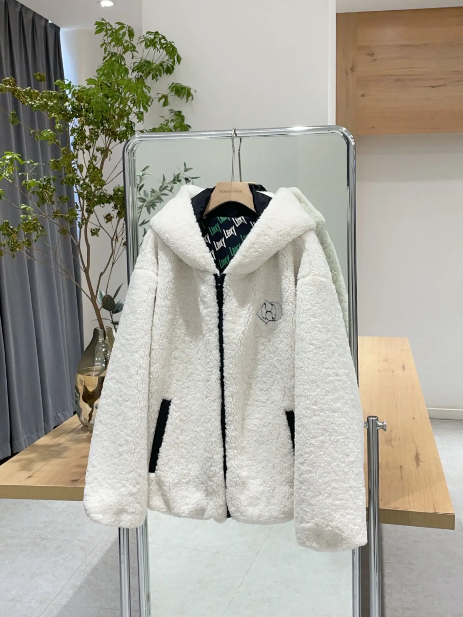 

Norxiao True 2025 Winter New Brand LUY Casual Embroidered Hooded Lamb Fur Jaet Women's Loose Fit Polyester Fiber Zipper C...