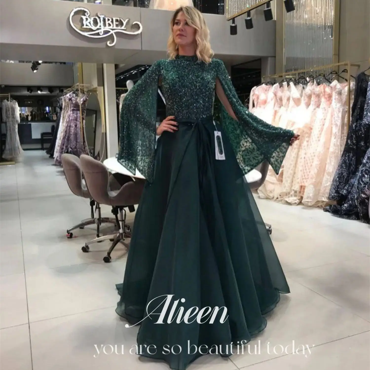 

A-line Bead Embroidery Dark Green Scalloped Long Sleeves Chubby Elegant Party Dresses Woman Evening Gala Prom Customized Dress