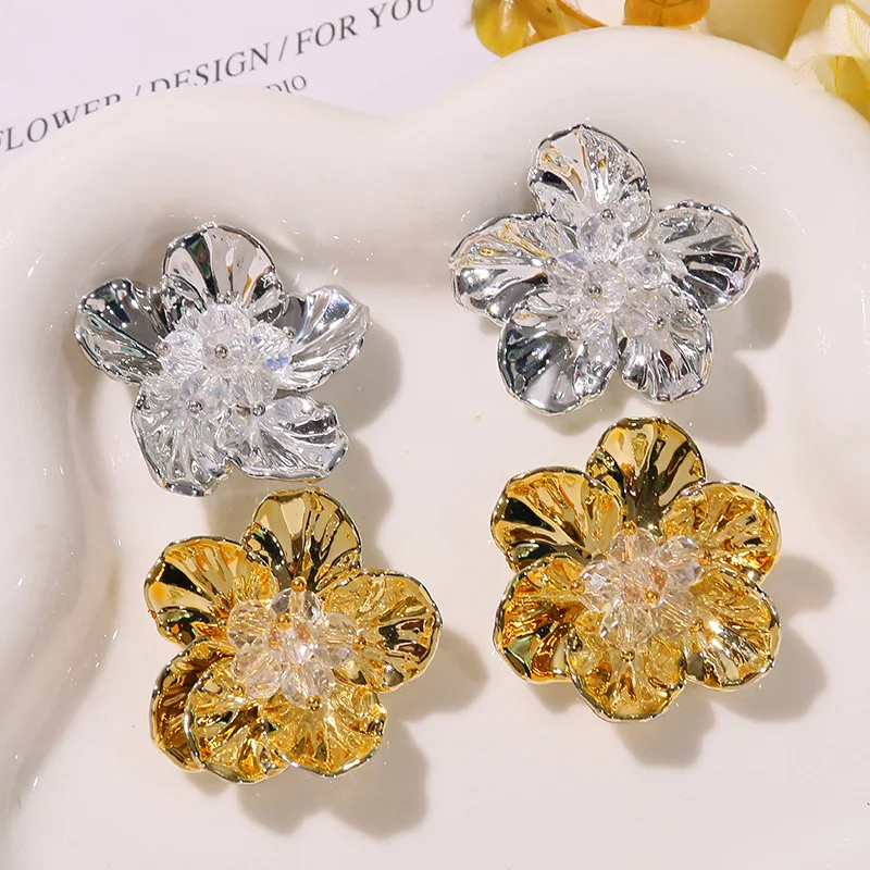 Shoe Charms 1 Piece Sparkling Crystal Camellia Flower Korean Fashion DIY Decorative Accessory for Clear Clog Sandals
