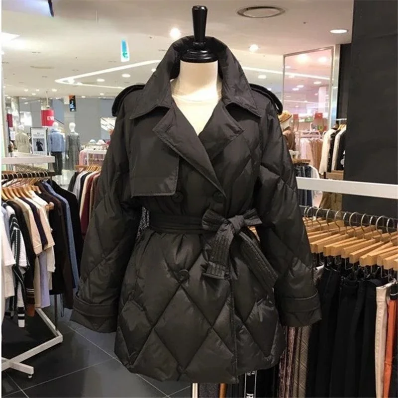 

2024 European Fashion Winter New Women's Down Coat Loose Commuter Casual White Duck Down POLO Neck Jacket