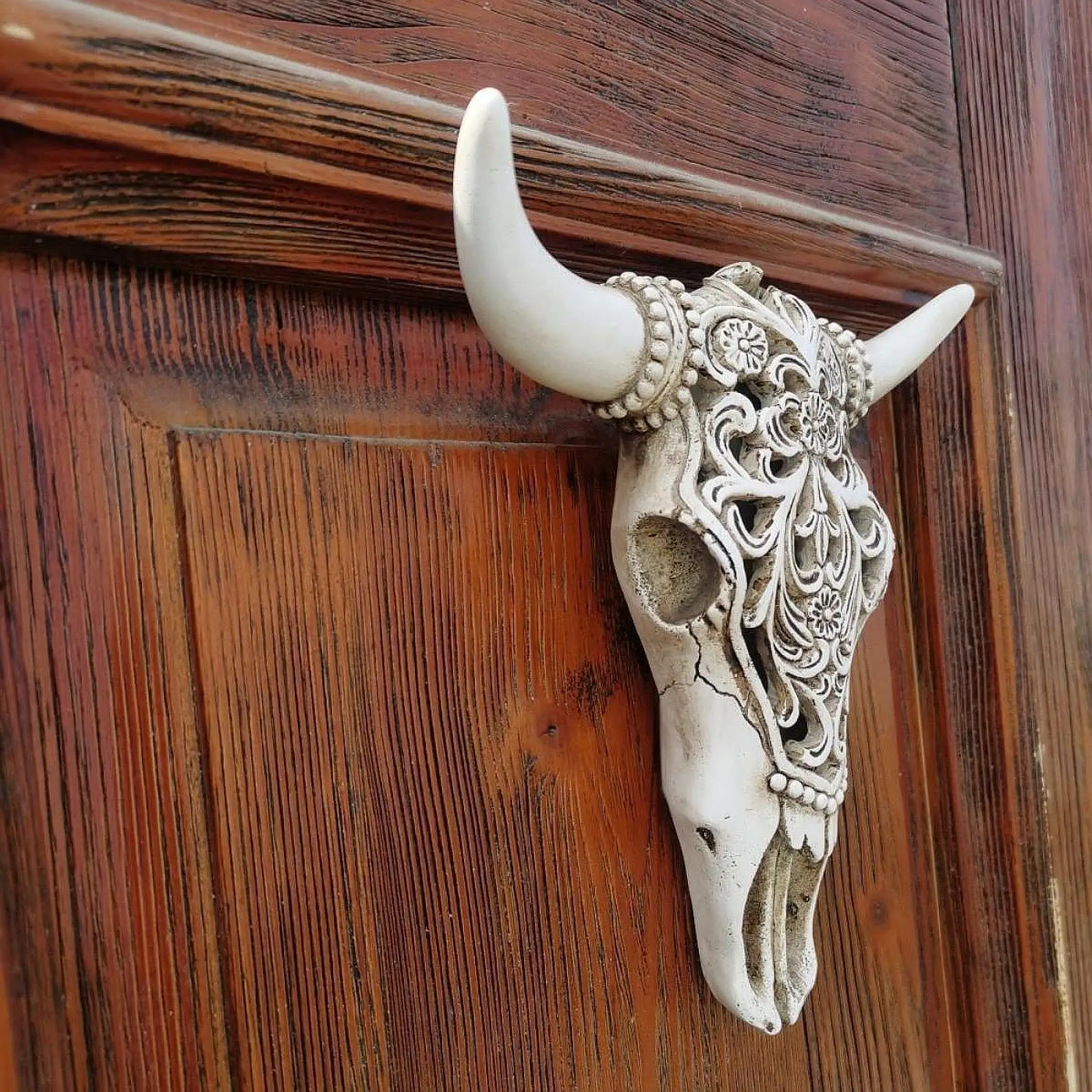 Cow Head Wall Decor Wall Plaque Ornament Wall Mounted Decorative Decoration Home Decor for Living Room Office Bar Farmhouse