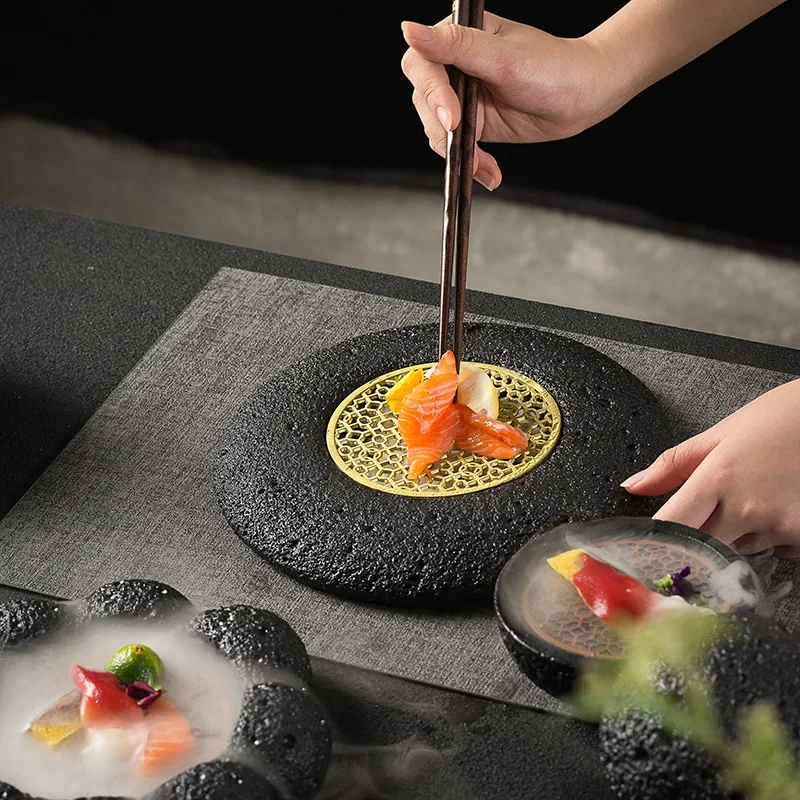 

Creative Dry Ice Plate Smoked Barbecue Planet Bowl Volcanic Stone Coal Ball Plate Molecular Cuisine Plate Concept Tableware