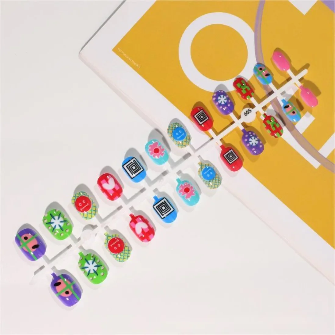 

24pcs Cartoon Childish Patterns Designs Kids Fake Nails Art Girls Stick On Nails False Nails Tips Cute Press On Nail Strips Set