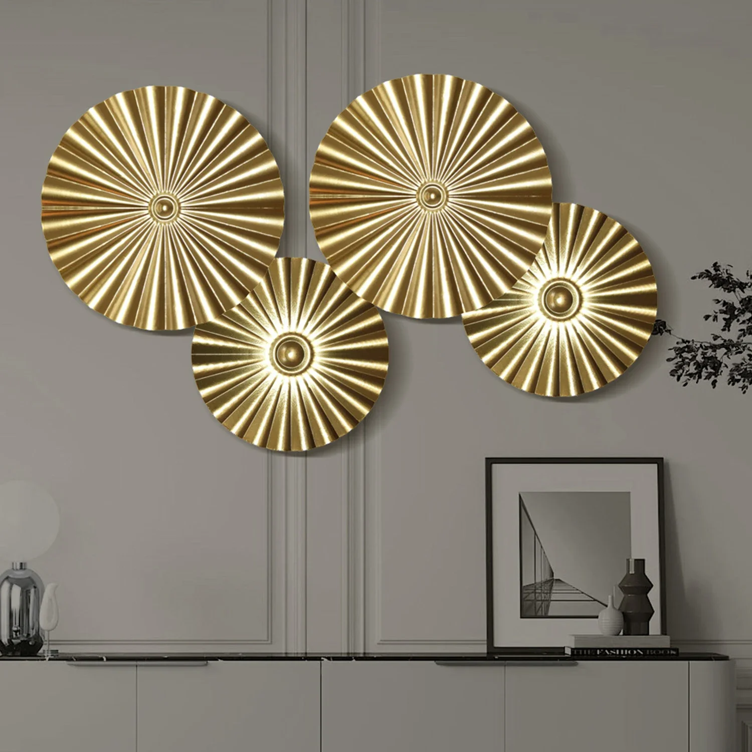 Nordic Light Luxury Round Wall Hanging Decor Golden Wall Decoration Pendant  Metal Irregular Disc Wrought Iron Room Home Decor