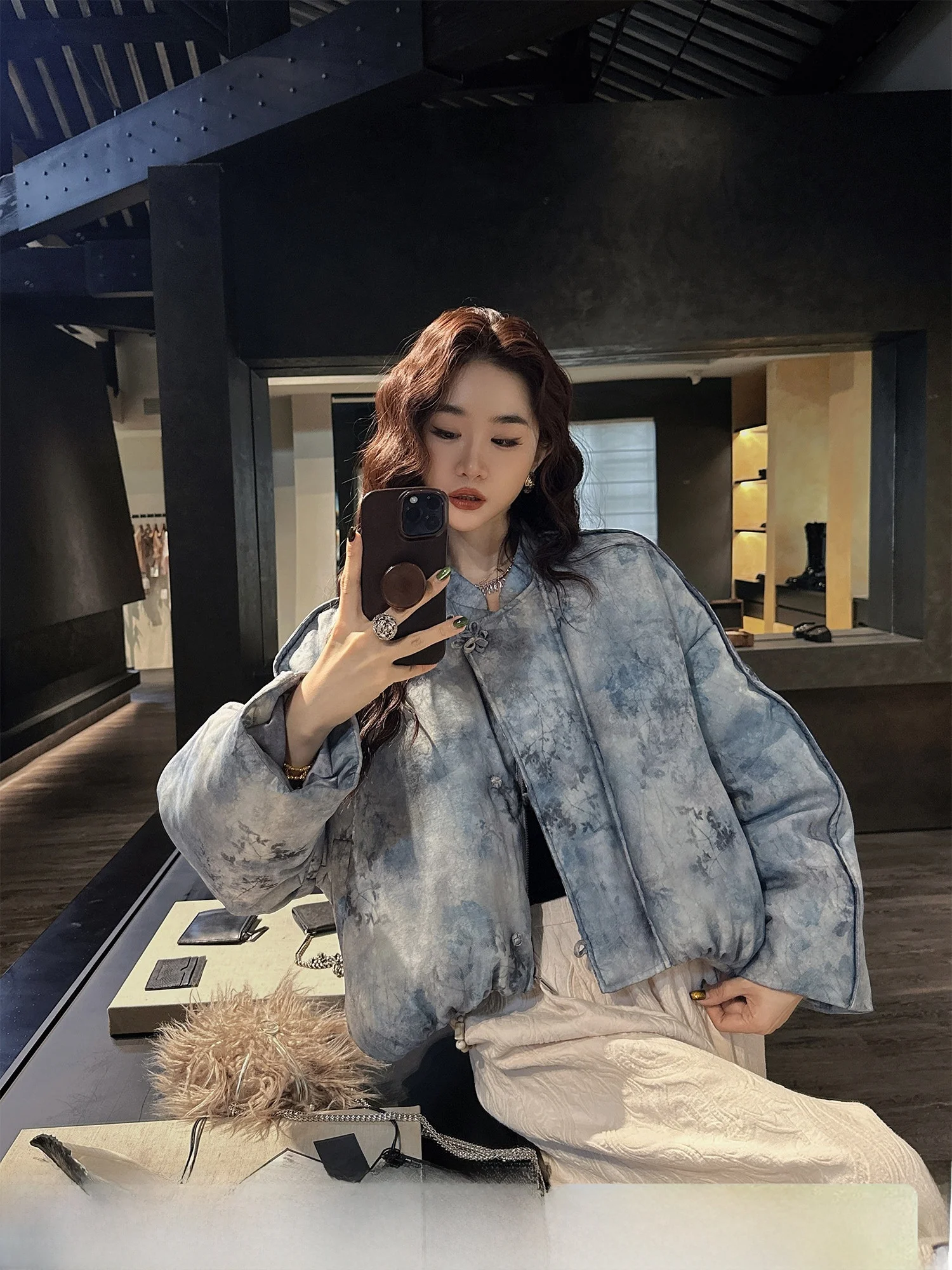 

Зимнее женское пальто Sanji Bla Flower ort Sle Gold Weave Lace down Jaet, 90% белый пух, корейская версия