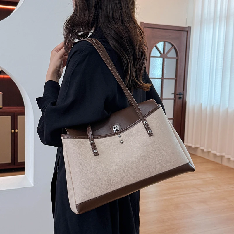 新しいアウトドアレジャーショルダーバッグ女性の有名なデザイナークロスボディショルダーハンドバッグ大容量エレガントなレディース