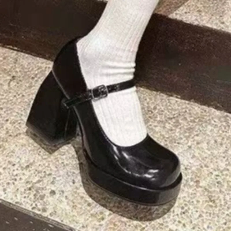 2025 sapatos mary jane de salto grosso francês novo ao ar livre com saia fundo grosso arco boca rasa couro envernizado salto alto 34-40 tamanho