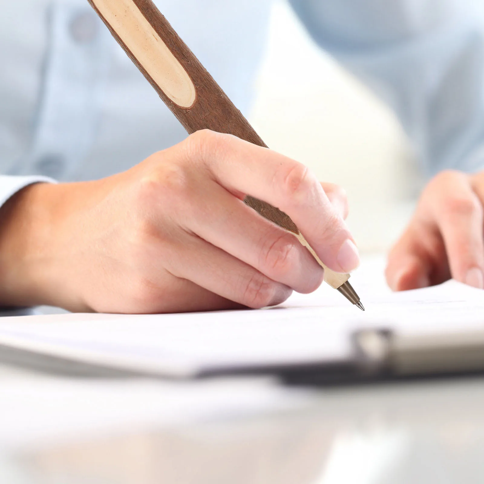 

16pcs Wooden Ballpoint Pens Lightweight Portable Writing Pens For Kids Students Daily Use Gift Pen Writing Supply