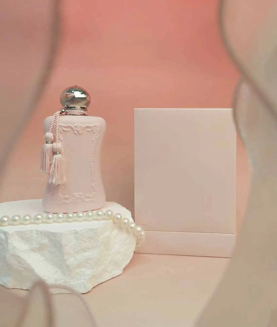 

ORIA'nA Women's perfume - a perfect combination of rose, oder, musk and vanilla, lasting and charming fragrance