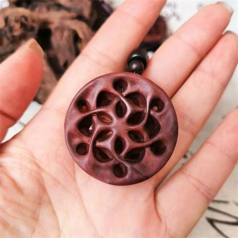 Red jujube wood pendant, hollowed out, handcrafted, auspicious