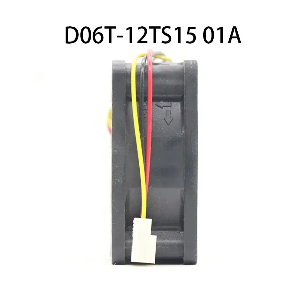 مروحة سائق خادم موفرة للطاقة تيار مستمر 12 فولت 0.18A 60X60X25MM D06T-12TS15 01A هيكل تبريد حجم هواء عالي