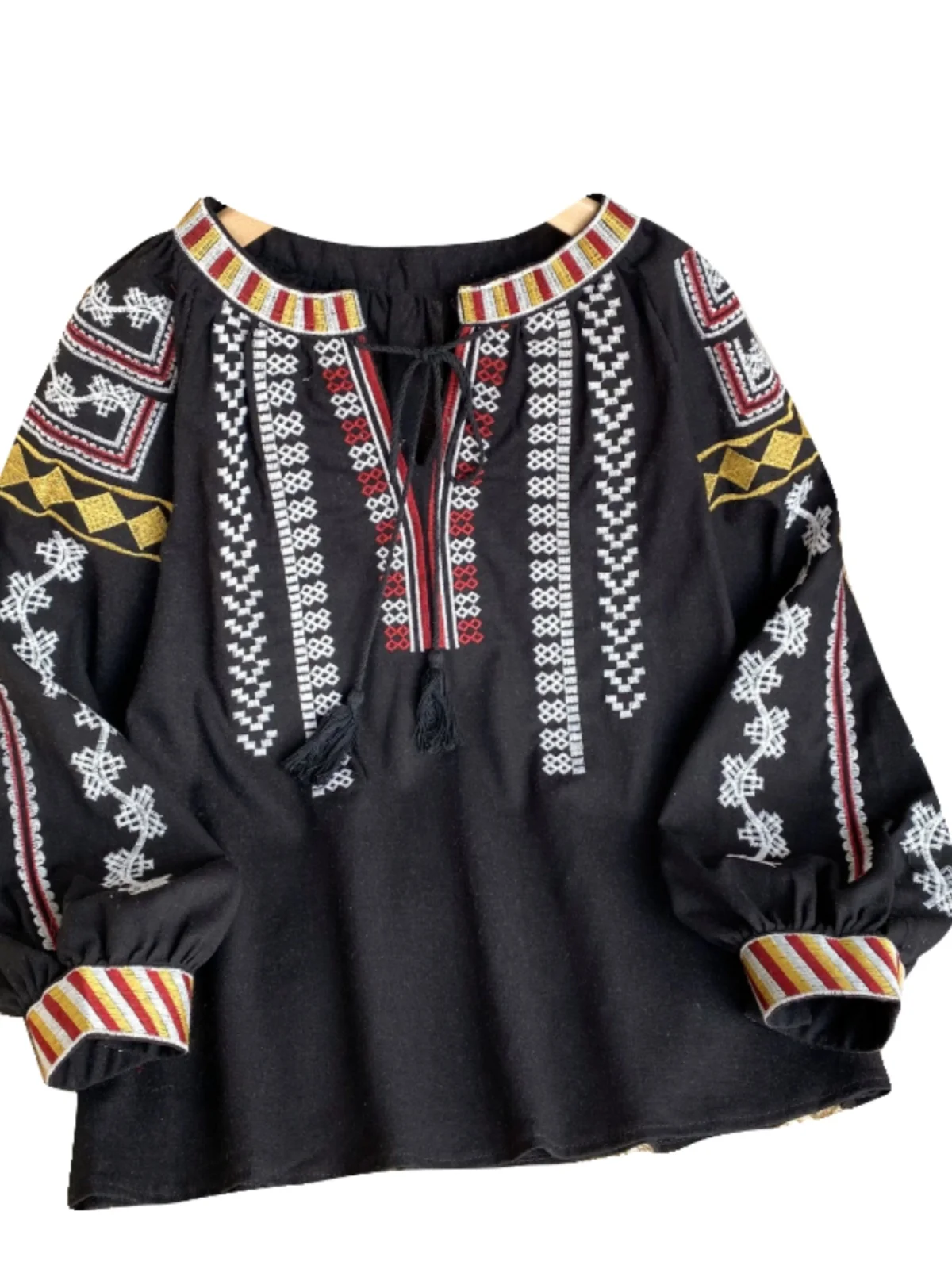 

Retro Embroidered Heavy Work Loose Women's irt n Holiday Sle Versatile Age-Defng Top for Young Women 8-24