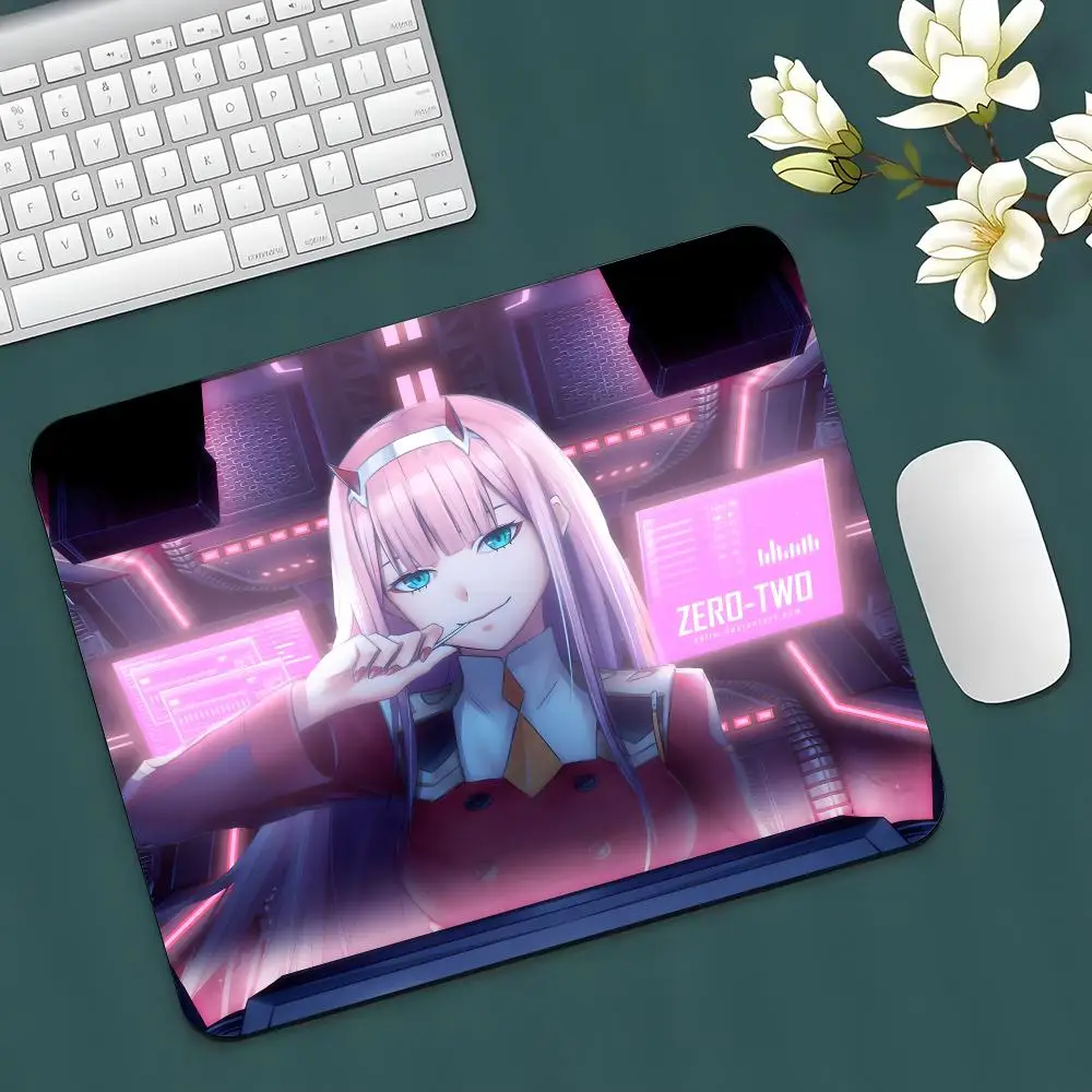 Zero Two Darling In The Mouse Pad Rubber Antislip Keyboard Pad Mousepad Gaming Accessories XXL Office Computer Mat