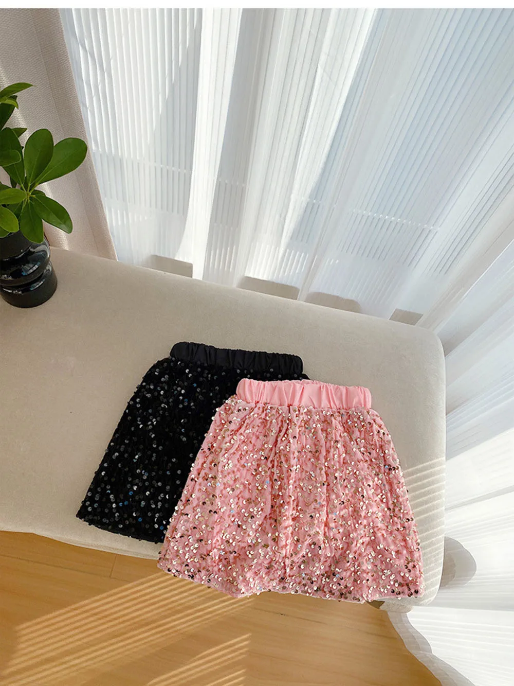 

children's Fashion Sequins Short Skirt 2024 New Spring Summer Casual Elastic Waist Solid Bling Bling Versatile Mini A-Line Skirt