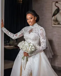 Graceful Lace A Line Wedding Dresses 2023 Beaded High Neck Plus Size Bridal Gowns Detachable Train Applique Long Sleeves Tulle