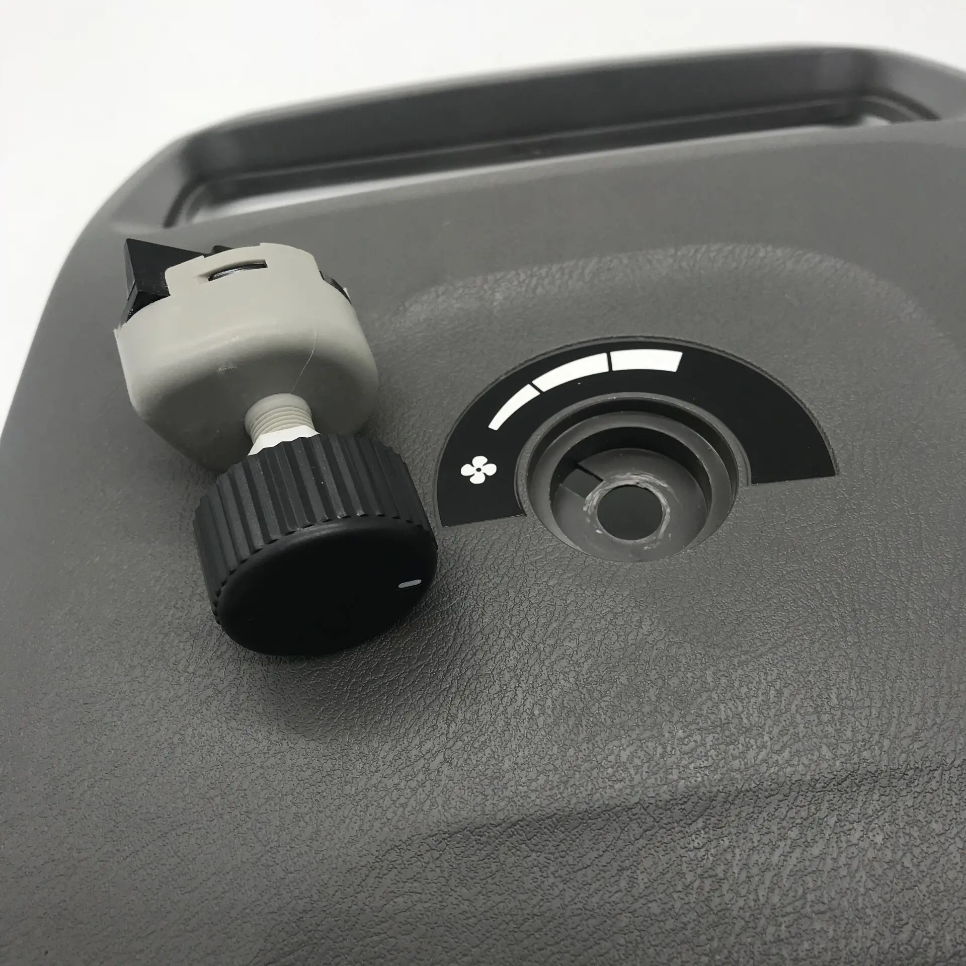 

Post-air Conditioning Switch for Dongfeng DFM popular Lingzhi V3 M3 M5 Wind Speed Switch AC Switch in the Air-conditioning