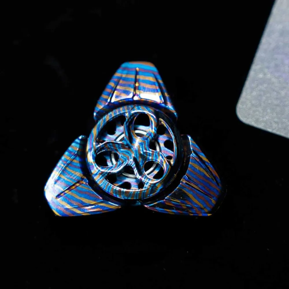 FANRENWU EDC Poisonous Scorpion Three-Bladed Fidget Spinner Original Designs Fidgeting Spinners Anxiety Relief Gadgets