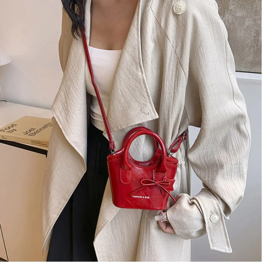 

Tote Bag Mini Basket Bag Crossbody Bag Cute Bow Star Pendant Silver PU Bag Korean Style Letter Printing Women's Shoulder Bag