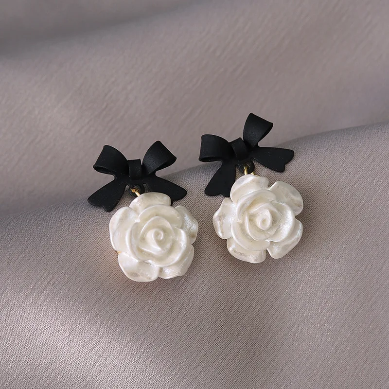 WLP Fashion Classic White Camellia Flower Black Bow-knot Earrings for Women Vintage Elegant Rose Dangle Earrings Jewelry Gift