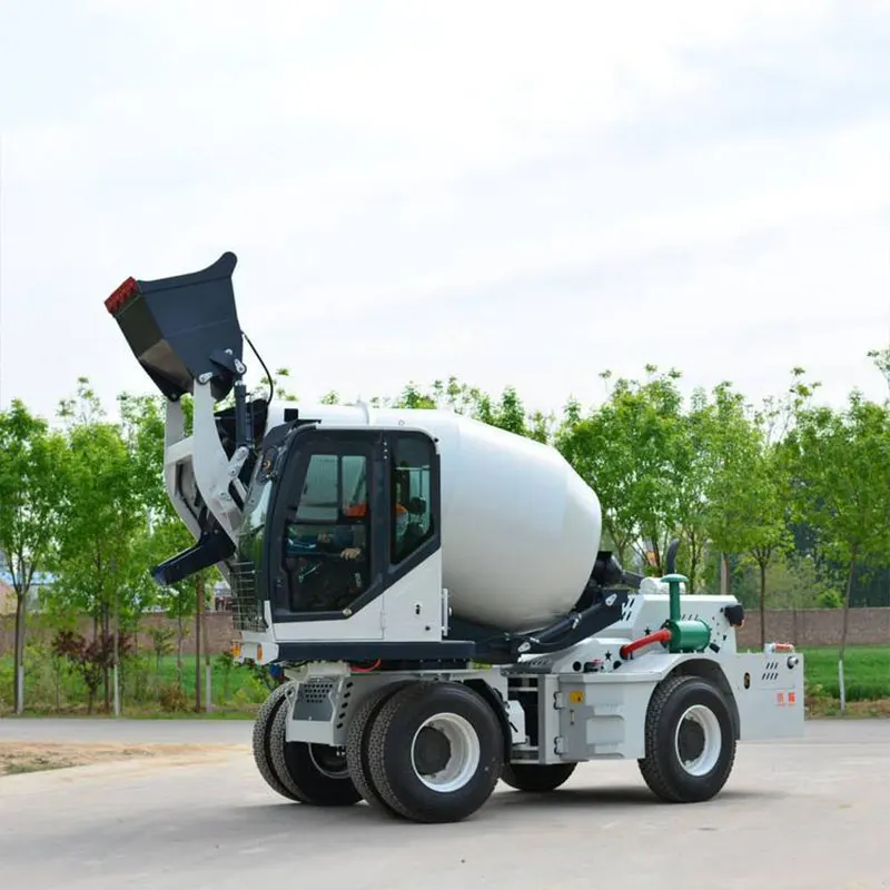 Customized Portable Self Loading Concrete Mixer Truck Easy Operation Self Propelled Concrete Mixer For Road Construction