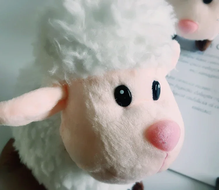 1 pièces Kawaii peluche mouton jouet en peluche dessin animé agneau mouton alpaga poupées doux dormir jouets cadeau d'anniversaire pour bébé enfant enfants
