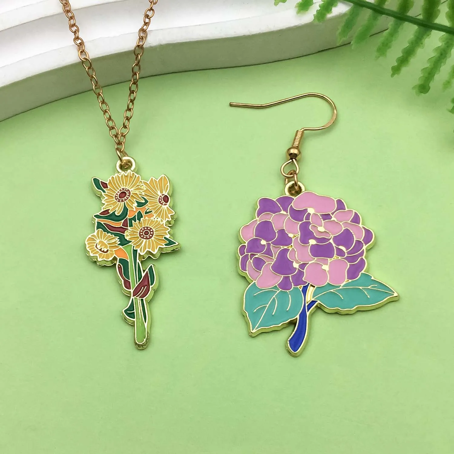 10pcs Colorful Enamel Plant Flower Charms Alloy Sunflower Iris Lily Flower Design Pendants for DIY Jewelry Making Accessories