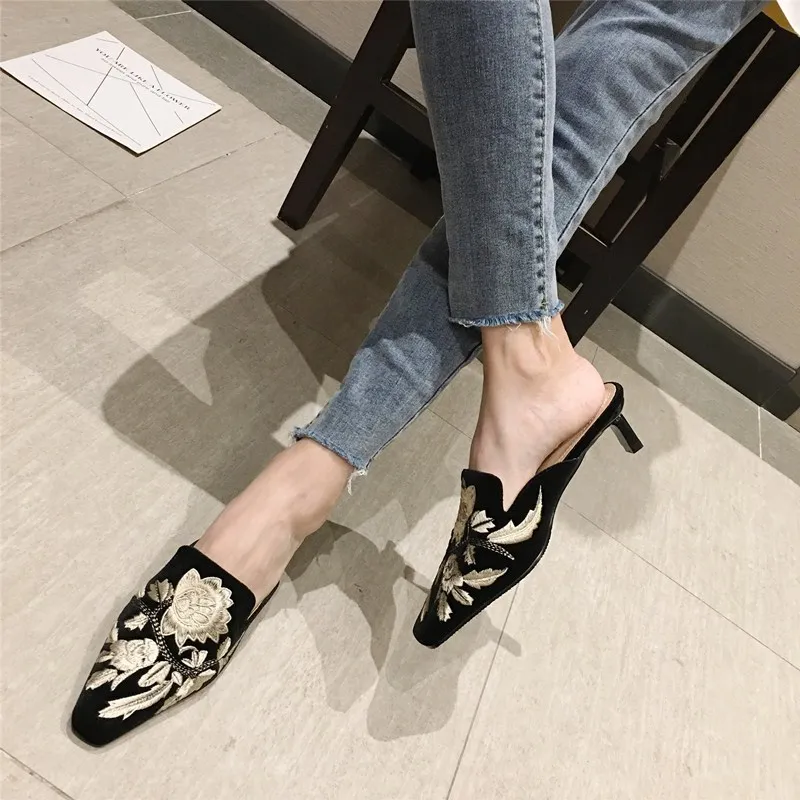 Women Slippers Pointed Toe Slip on Half Slippers Fashion Elegant Embroider Mules Autumn Outdoor Casual Ladies Middle Heel Shoes