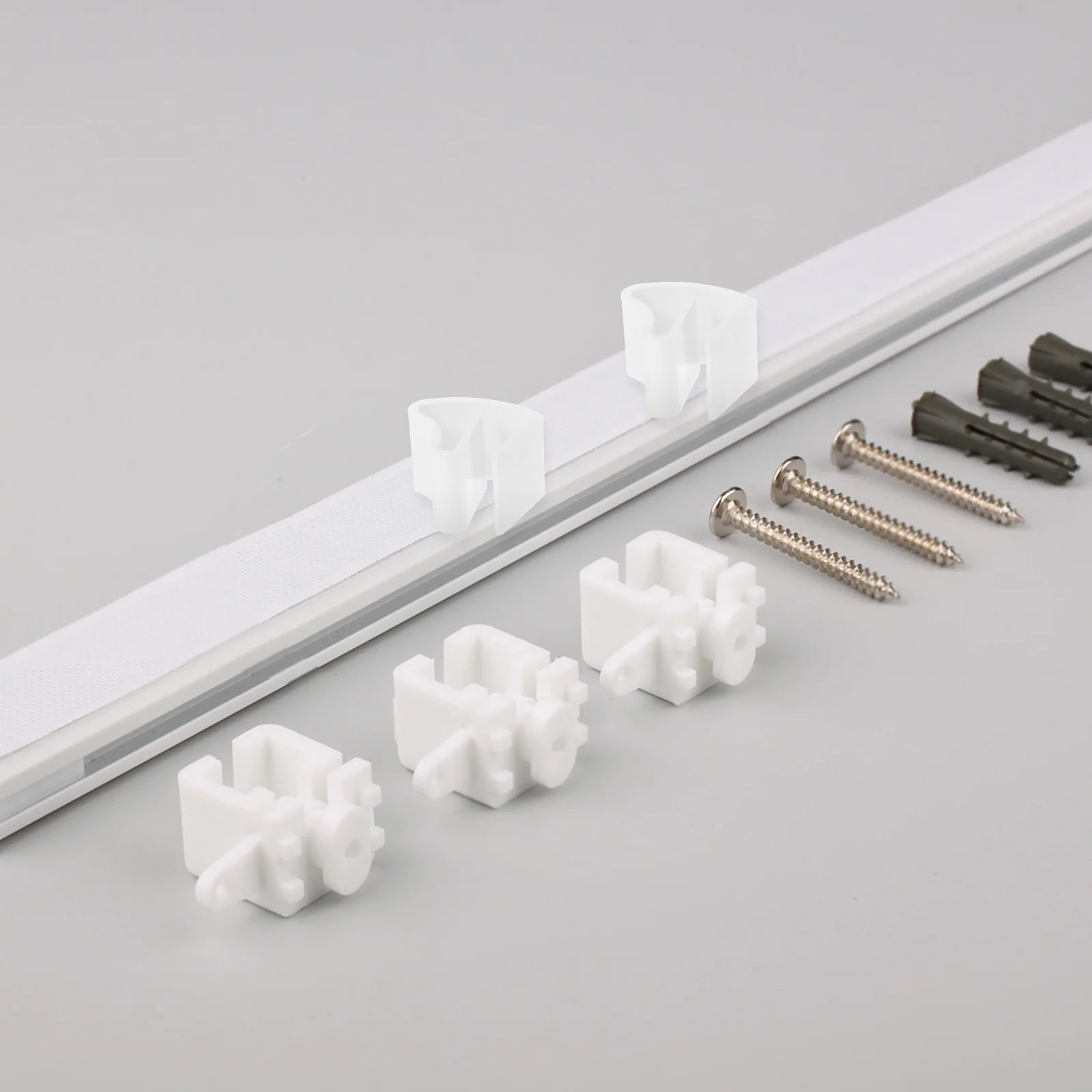 

10Pcs Heavy Duty Metal Curtain Hooks Easy Install Versatile Design Stylish Support Curtain Rod Hangers Drapery Hardware