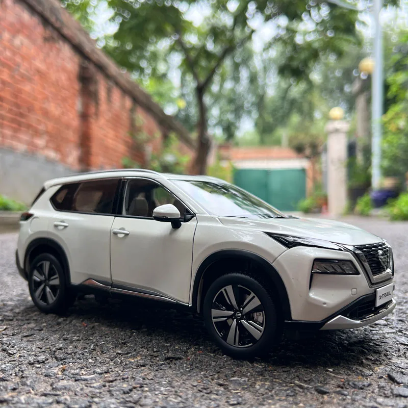 Dealer Edition Car Model,1:18 Nissan X-Trail,Rogue 2018-2021