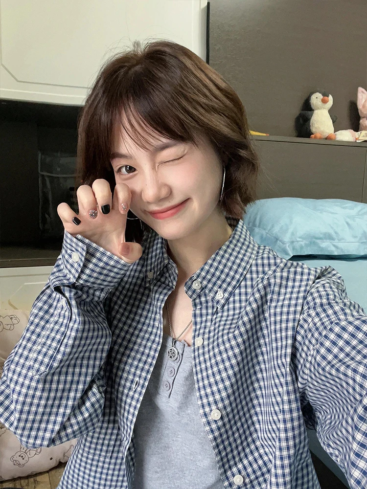 

Retro American Blue Plaid Long Sve irt Women's Loose Outerwear Autumn 2025 New Miu Sle Commute Wind Button Design