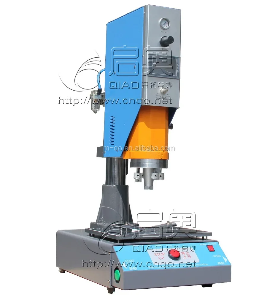 Ultrasonic welding machine