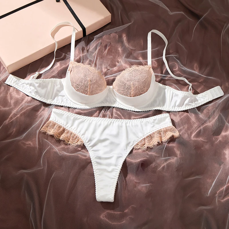 

Women's Lingerie Romantic Lace Splicing Underwear Set Ultra Thin Sexy Bras Charming Intimate Erotic Lingerie 2 pcs Lingerie Set