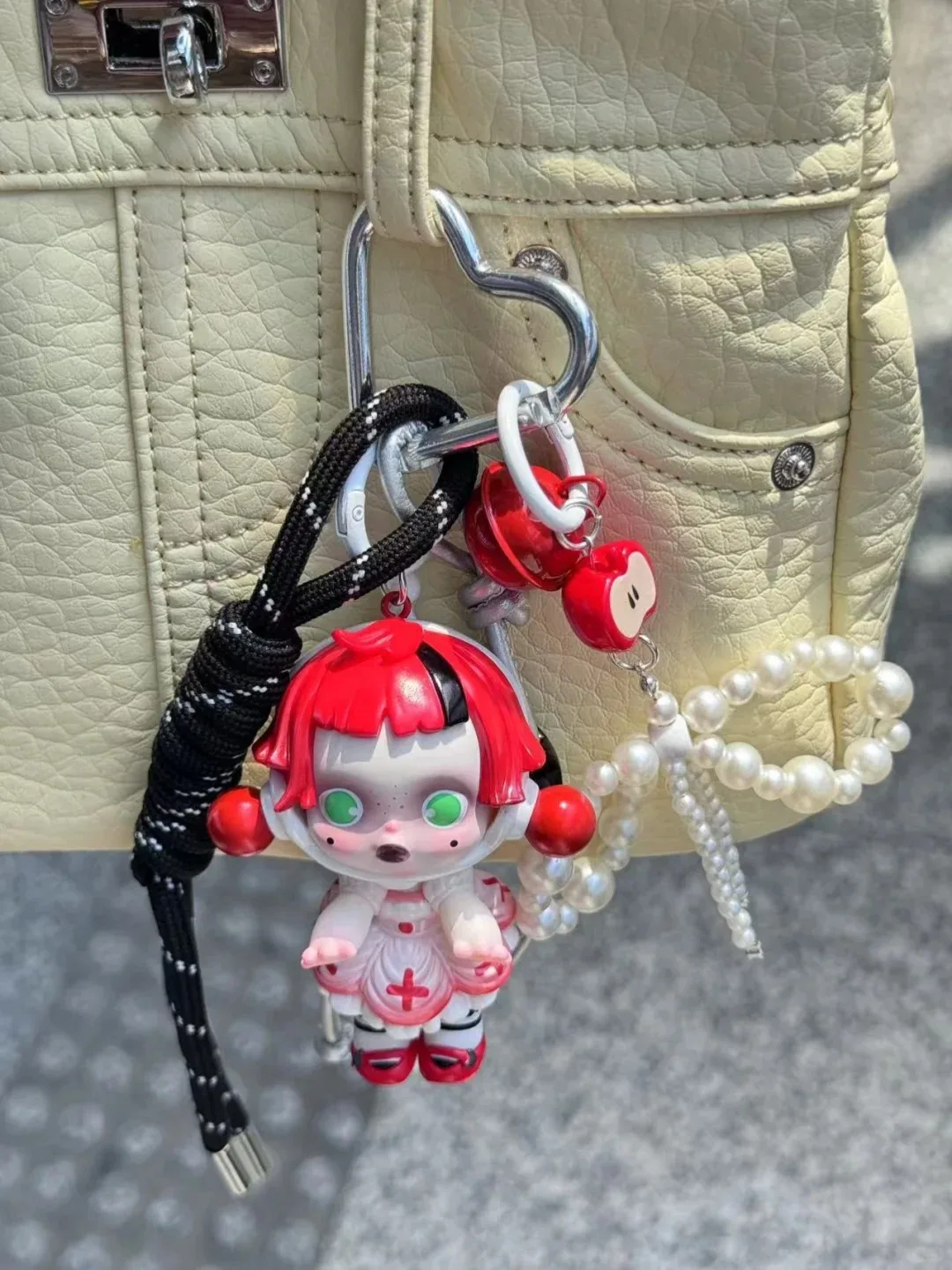 

POPMART оригинальный продукт Skullpanda MAID Series, маленькая статуя, модные креативные и изысканные коллекционные игрушки на складе