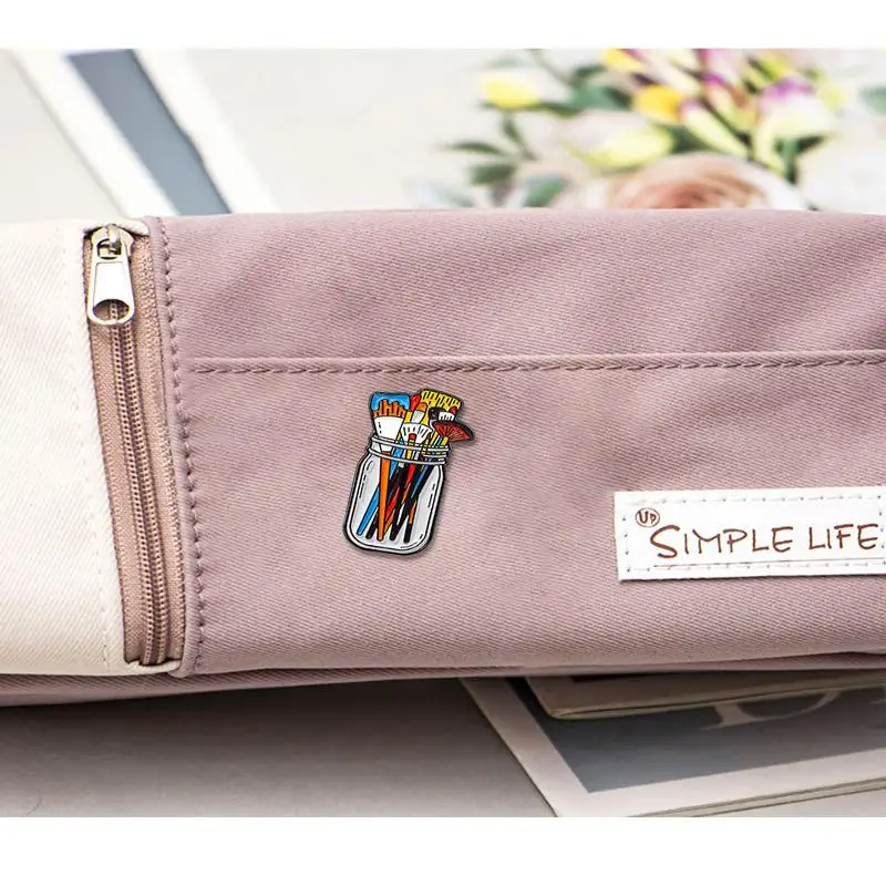 

Кисти для макияжа, кисти для рисования в прозрачной банке, эмалевые значки, значки для художников с УФ-печатью, принадлежности для художников, броши