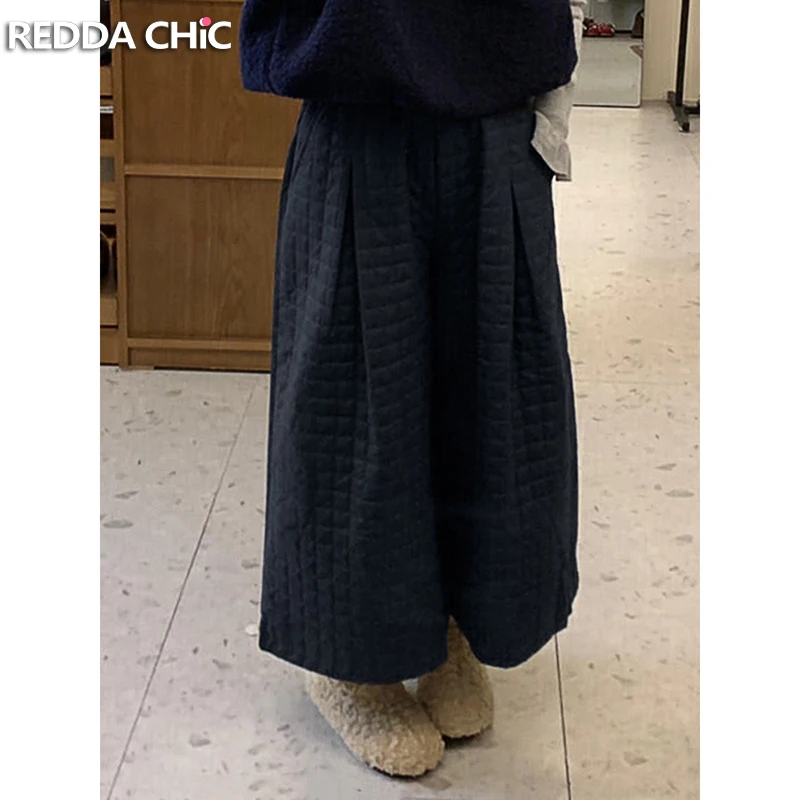 ReddaChic Warm Winter Cotton Quilted Jorts Unisex Women Casual Plain Elastic Waist Pleated Wide Leg Shorts Pants Everyday Wear